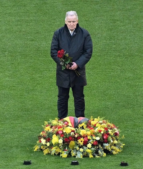 55岁拜仁名宿马里奥-巴斯勒悼念布雷默