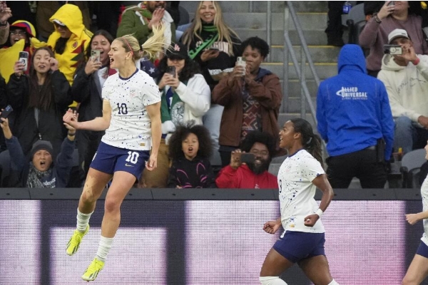 美國女足3-0大勝哥倫比亞：摩根無畏對峙震撼賽場